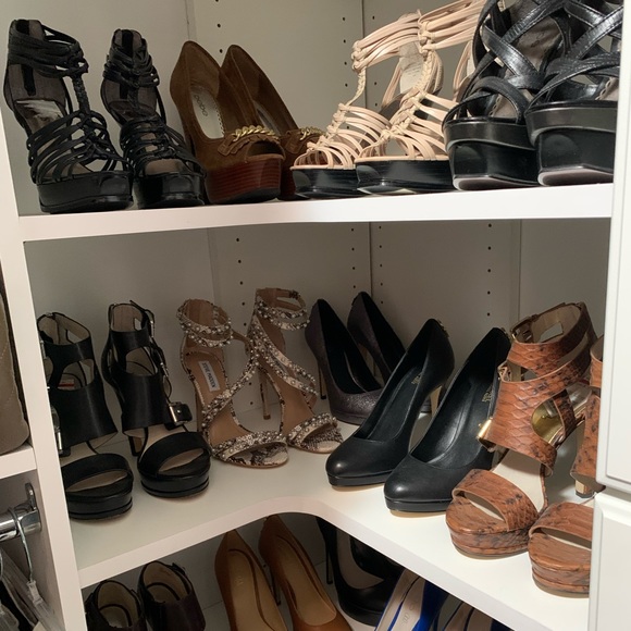 🖤GUESS Heels🖤 - Picture 2 of 7